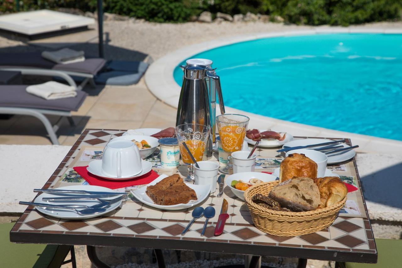 Domaine Des Pierres Blanches - Chambres D'Hotes Carlux Экстерьер фото
